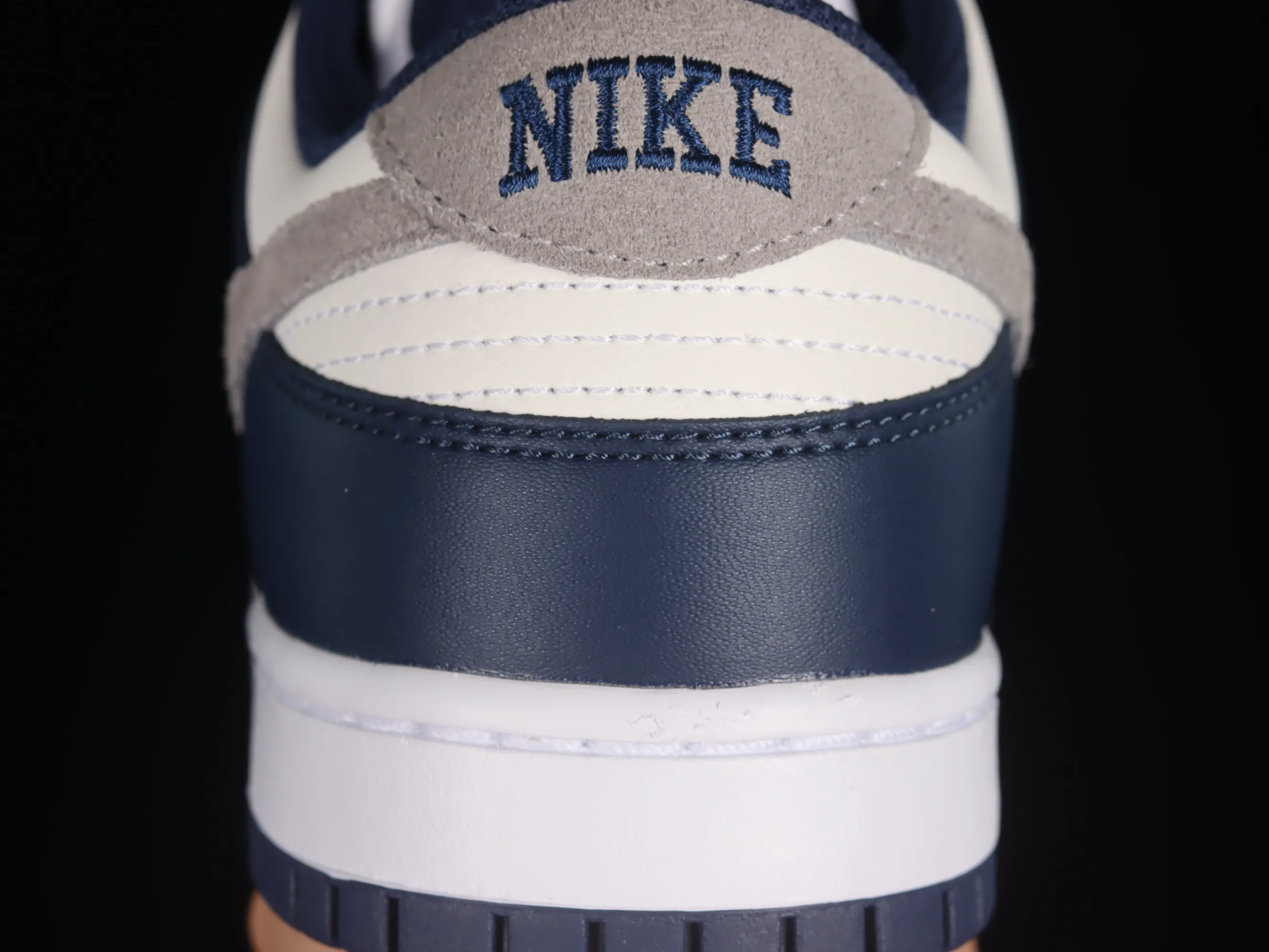All categories Nk SB Dunk series Nk SB Dunk Low low-top sneakers Nk Dunk Low "Midnight Navy" blue and white SB low-top sports and leisure sneakers FD9749-400